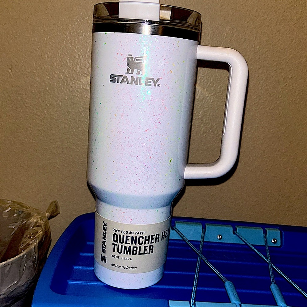 Stanley 40 oz Stainless Steel H2.0 FlowState Quencher Tumbler (pearl)